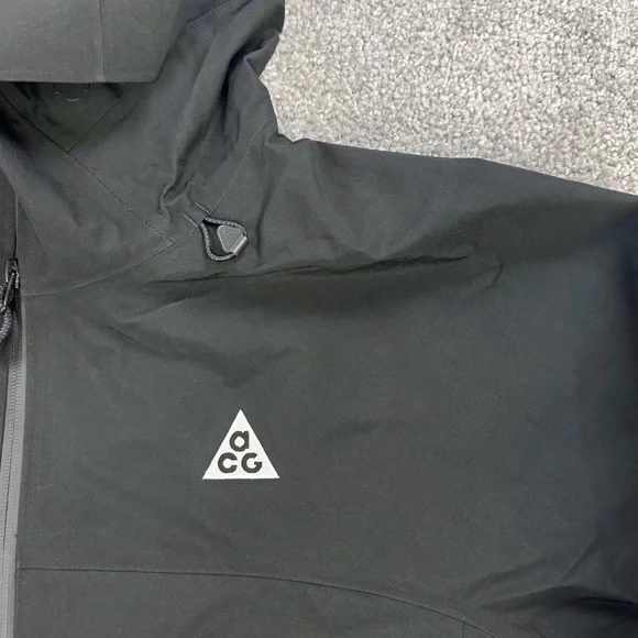 Nike ACG Misery Ridge Storm-FIT ADV GORE-TEX Jacket SzM FV8641 010 NWT